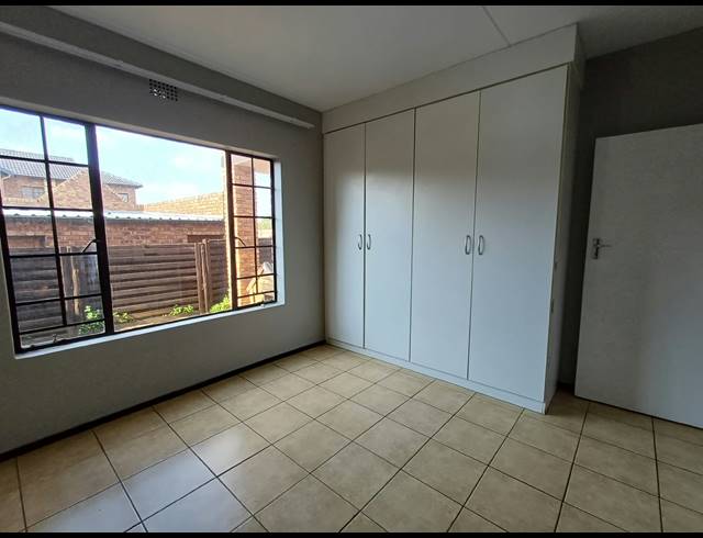 2 BEDROOM APARTMENT FOR SALE IN SONNEVELD